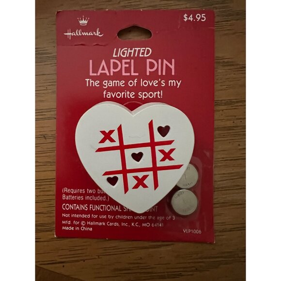 Heart-Shaped Hallmark Lighted Lapel Pin With Tic-Tac-Toe Game of Love - Picture 1 of 3